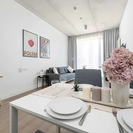 Piekarnia Modern With A Balcony And A Workspace By Renters Daire