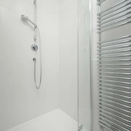 Piekarnia Modern With A Balcony And A Workspace By Renters 아파트 브로츠와프