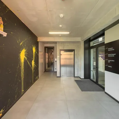 Piekarnia Modern With A Balcony And A Workspace By Renters 아파트 *